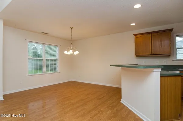 $2,350 | 7511 Old Oak Road, Wilmington, NC 28411