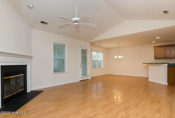 $2,350 | 7511 Old Oak Road, Wilmington, NC 28411