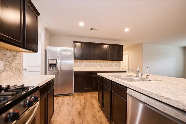 $2,700 | 13918 Nicolet Arbor Lane, Conroe, TX 77384