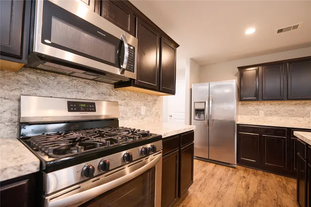 $2,700 | 13918 Nicolet Arbor Lane, Conroe, TX 77384