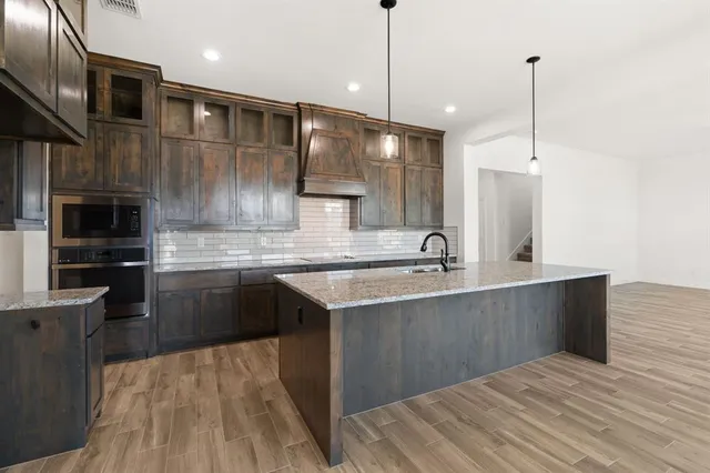 $619,500 | 441 Paradise Ridge Drive, Waxahachie, TX 75167