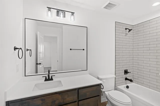 $619,500 | 441 Paradise Ridge Drive, Waxahachie, TX 75167