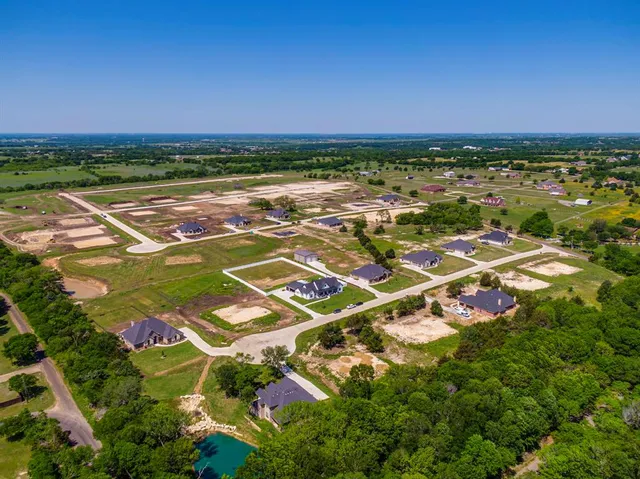 $619,500 | 441 Paradise Ridge Drive, Waxahachie, TX 75167