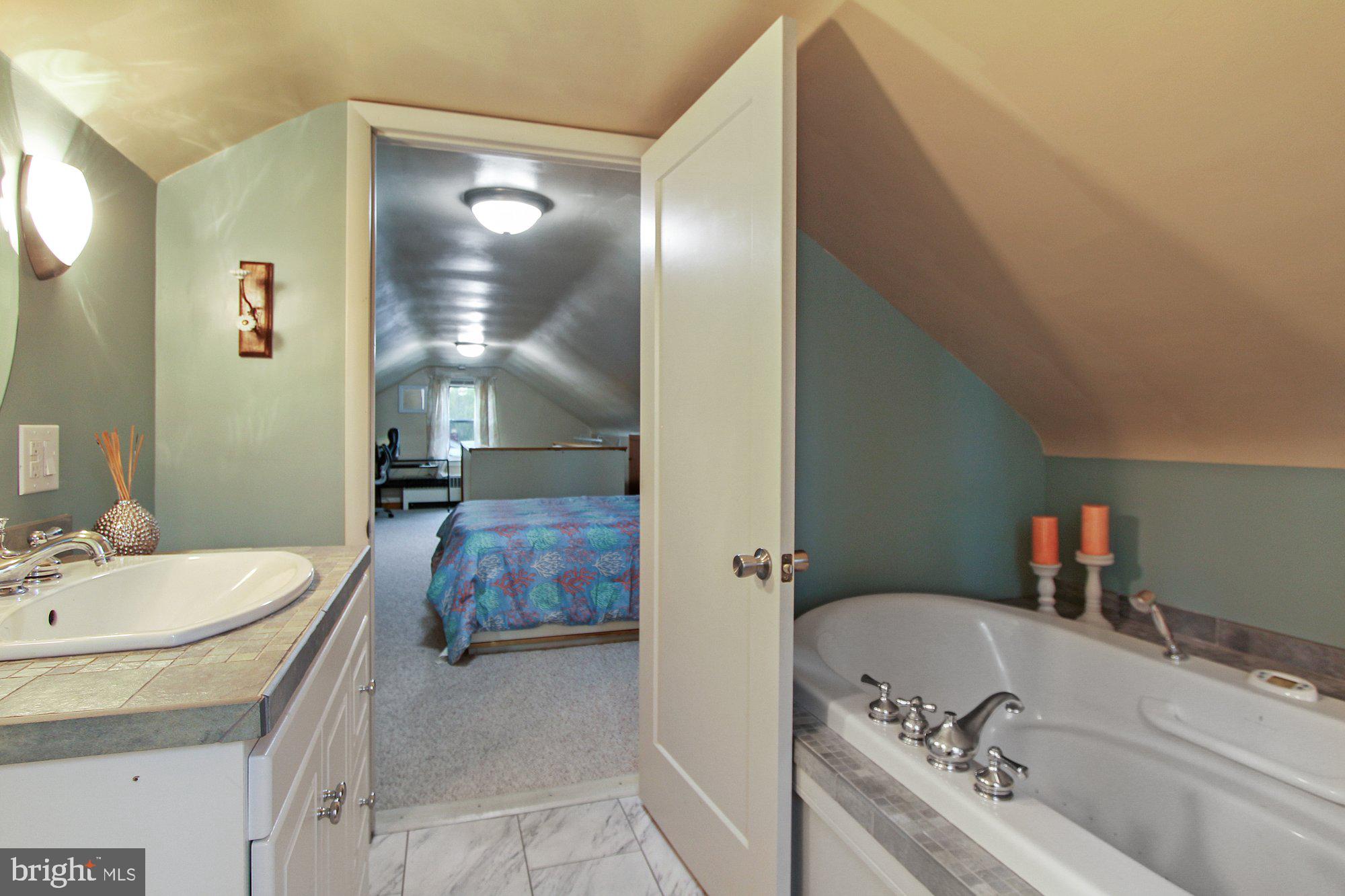 4063 Old Orchard Road York, PA 17402 - Photo 15 of 28 Gallery Image 15