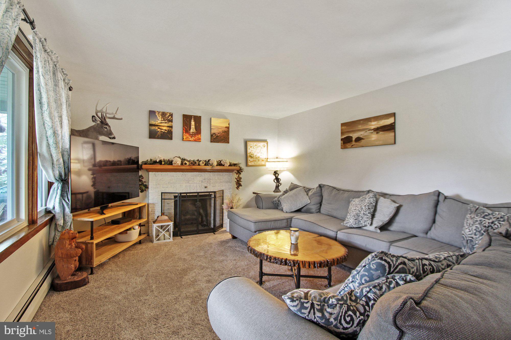 4063 Old Orchard Road York, PA 17402 - Photo 4 of 28 Gallery Image 4