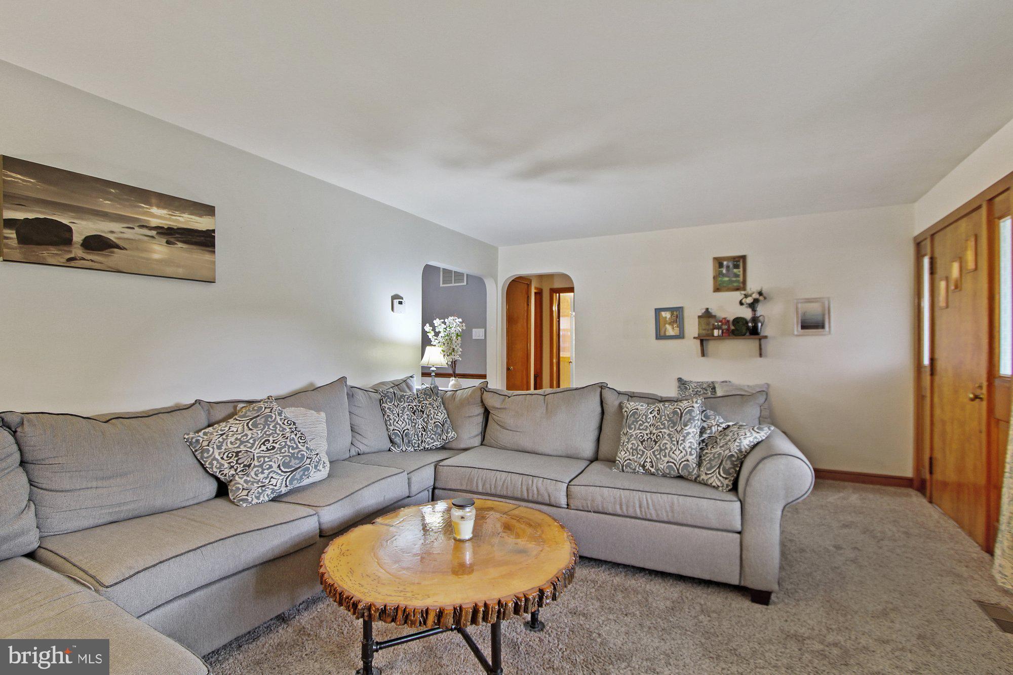 4063 Old Orchard Road York, PA 17402 - Photo 6 of 28 Gallery Image 6