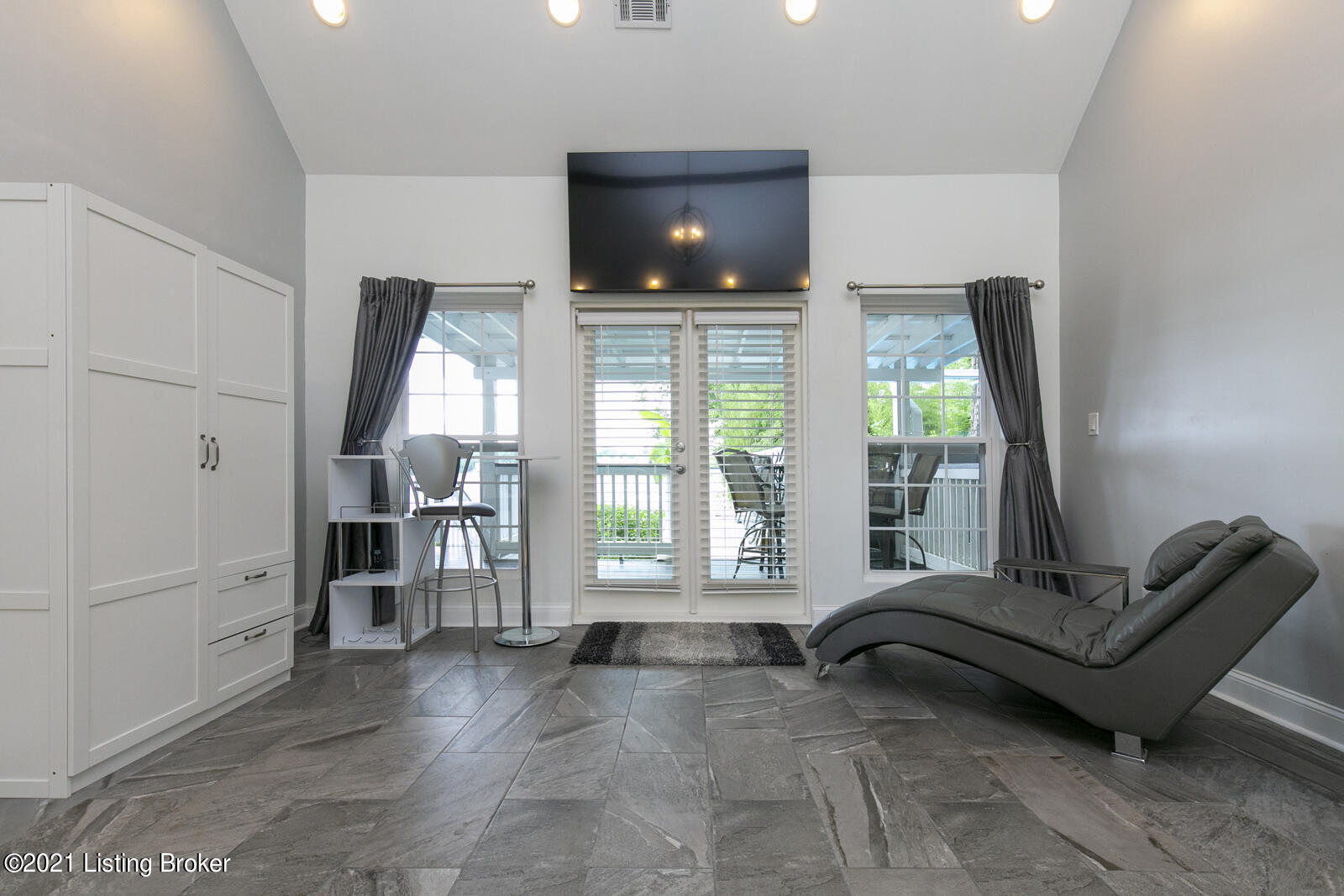 3227 River Road Louisville, KY 40207 - Photo 41 of 95 3227 River Road