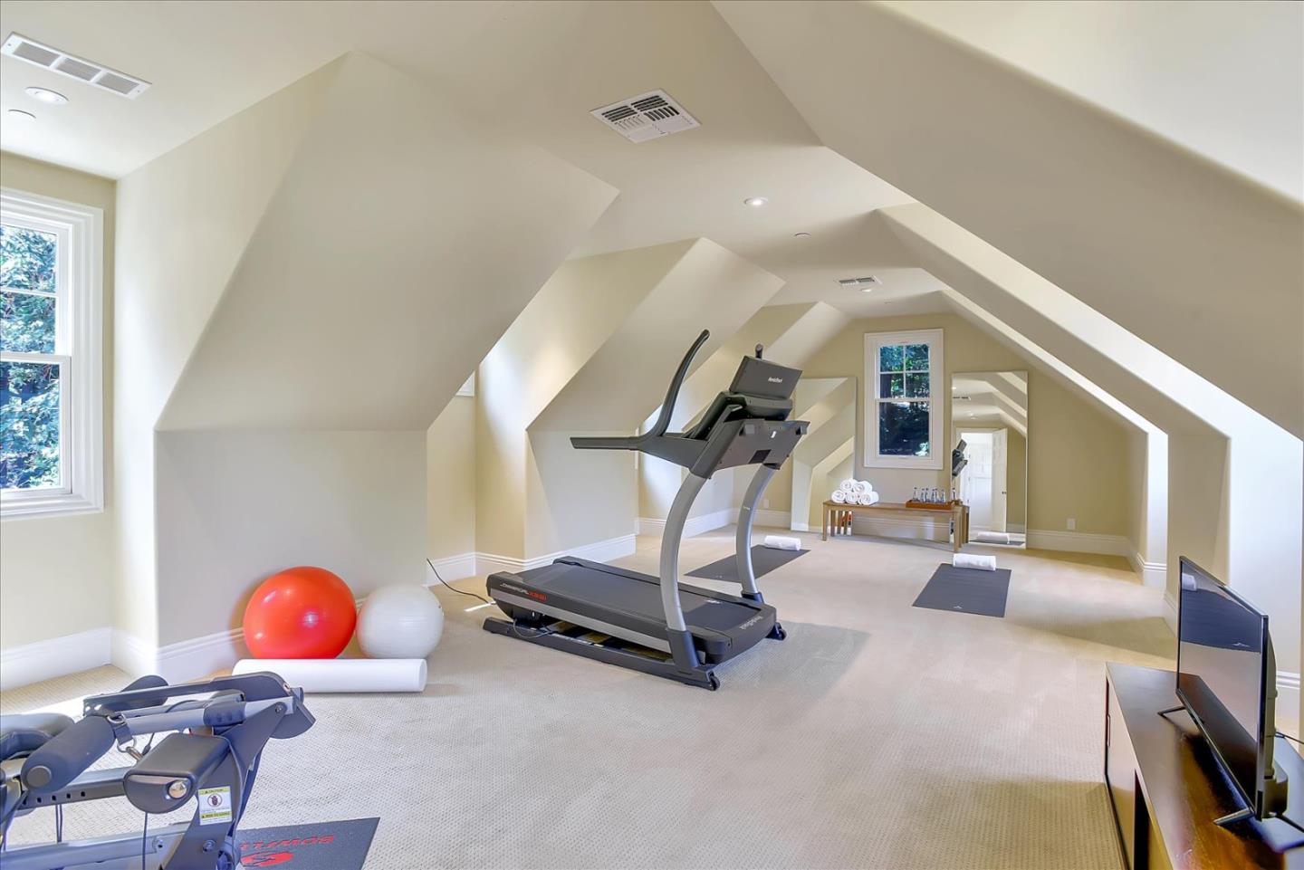 700 Patrol Road Woodside, CA 94062 - Photo 33 of 55 a room with gym equipment