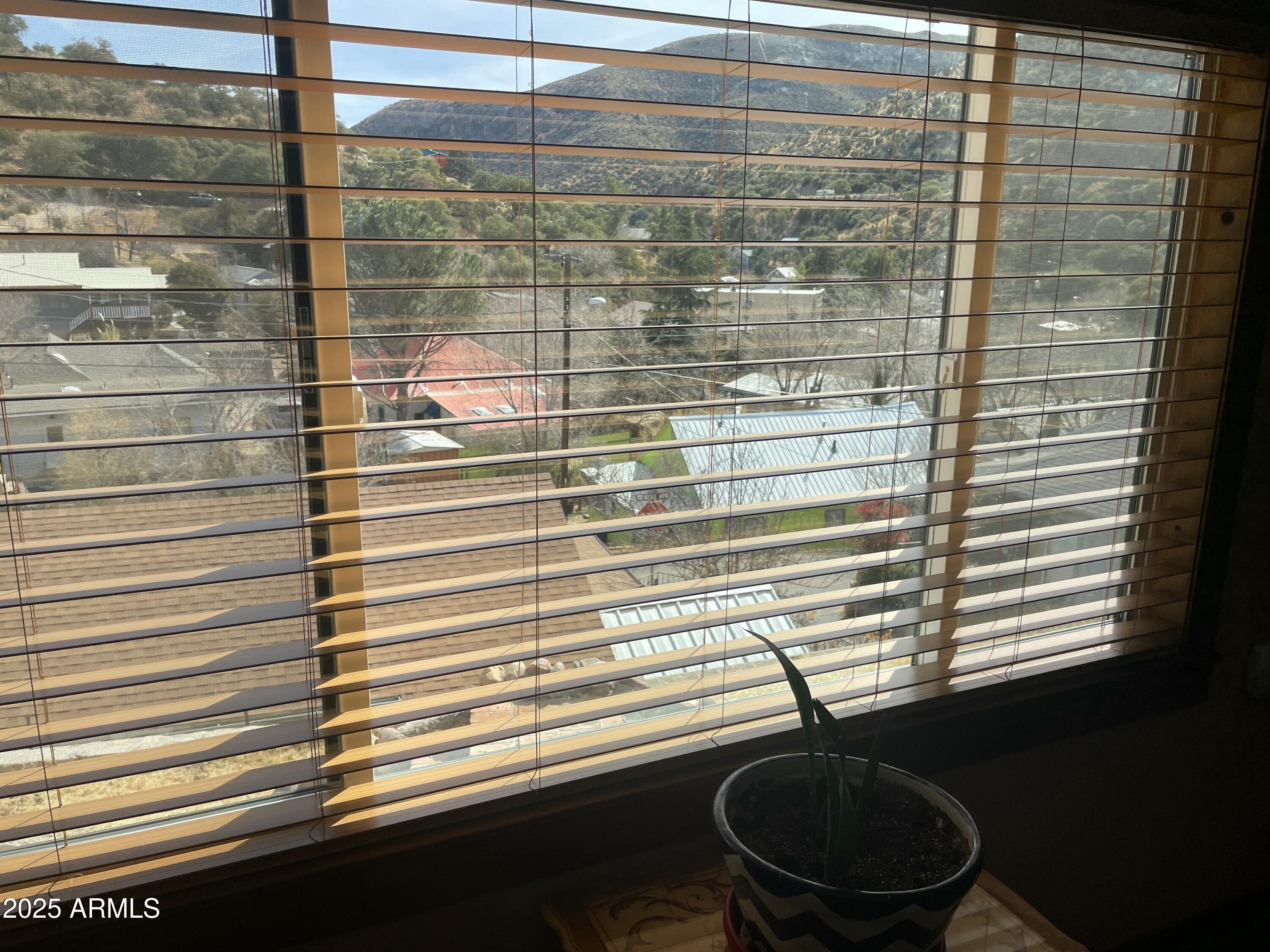 713 Warren Avenue Bisbee, AZ 85603 - Photo 9 of 26 IMG_3342