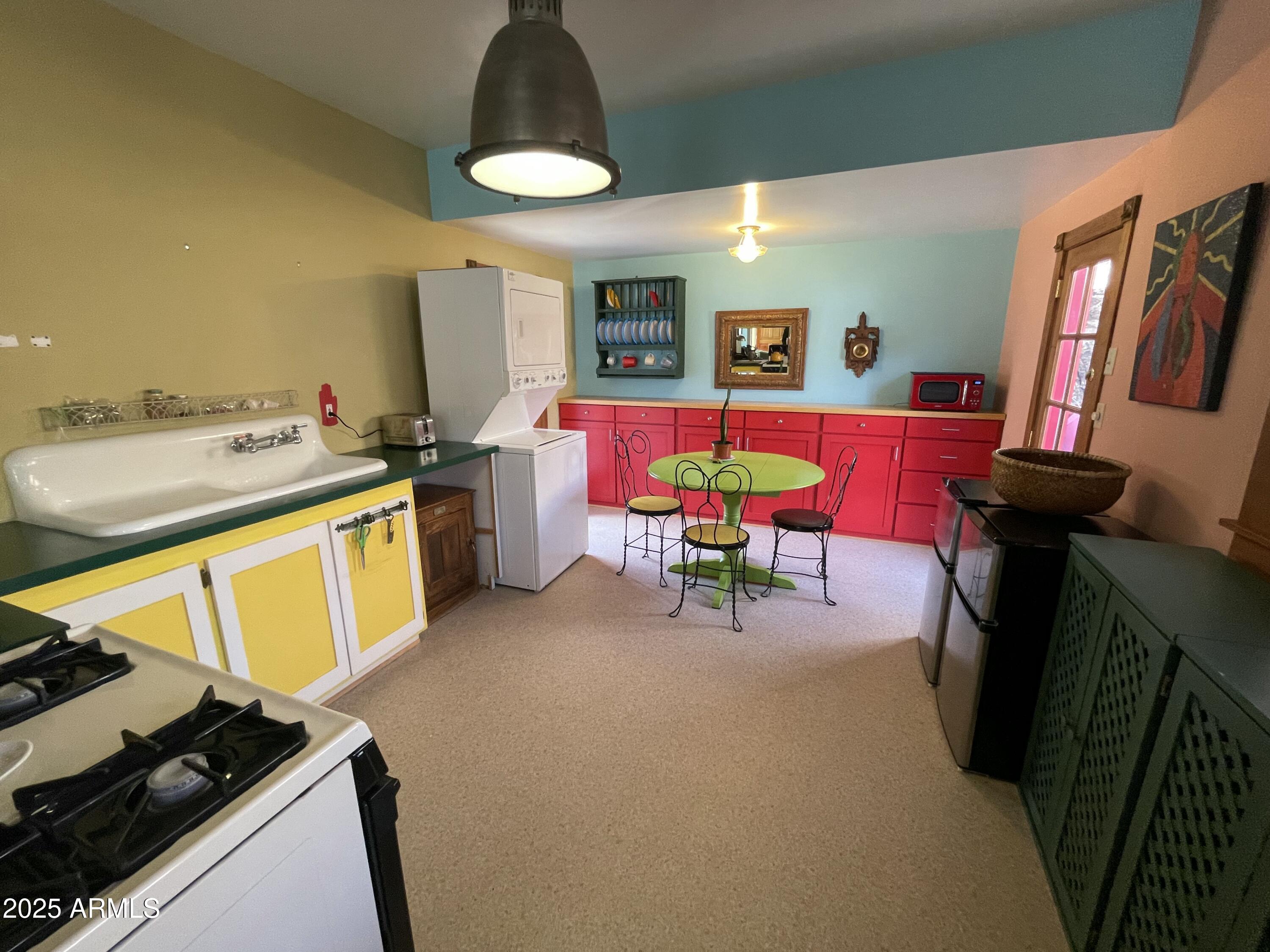 713 Warren Avenue Bisbee, AZ 85603 - Photo 10 of 26 IMG_3382