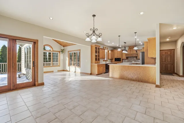 $789,900 | 876 Estate Drive, Fond du Lac, WI 54935