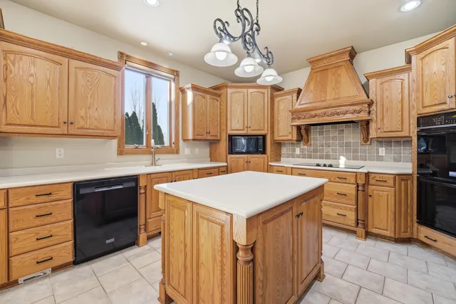 $789,900 | 876 Estate Drive, Fond du Lac, WI 54935