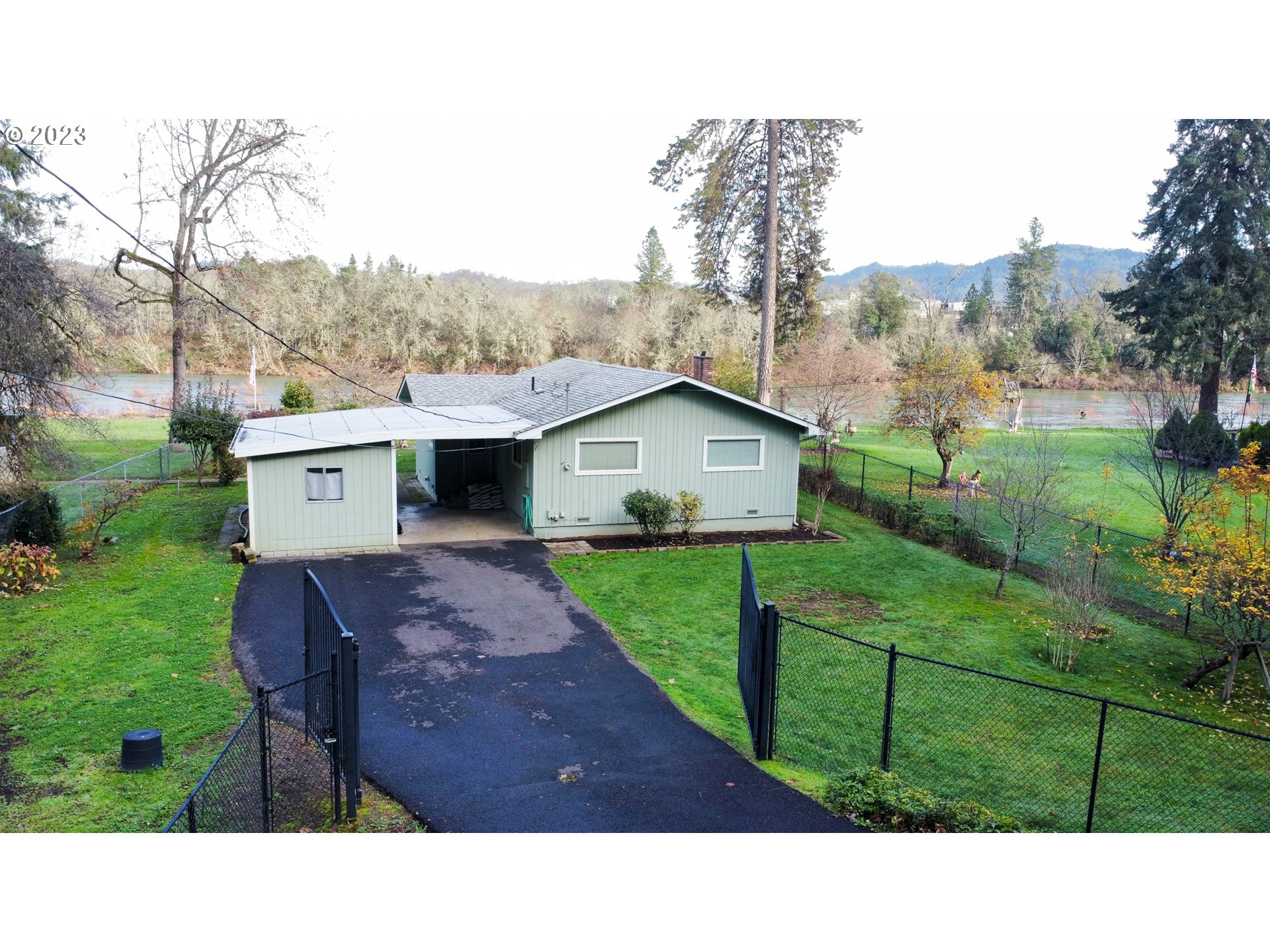 3538 Fisher Road Roseburg, OR 97471 - Photo 2 of 36 Gallery Image 2