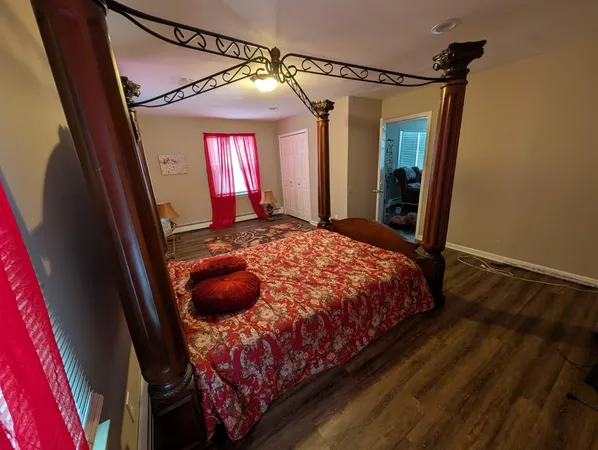 $1,300 | 2126 McGregor Avenue, Unit UPPR, Ypsilanti, MI 48198