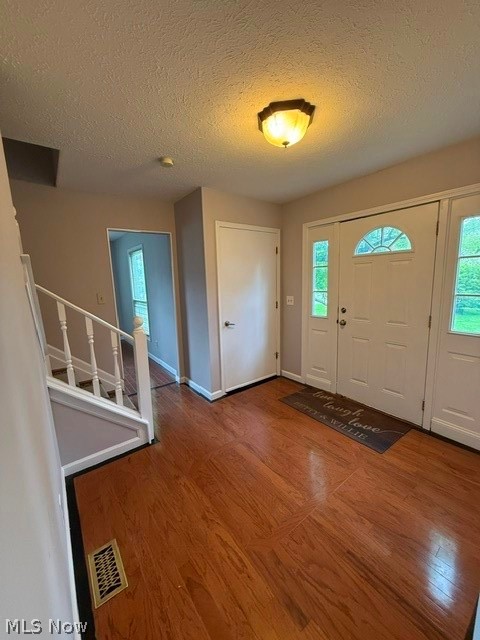 33771 Canterbury Road Solon, OH 44139 - Photo 3 of 29