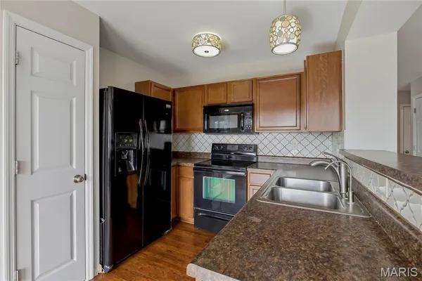 $269,000 | 638 Country Village Drive, O'Fallon, MO 63367