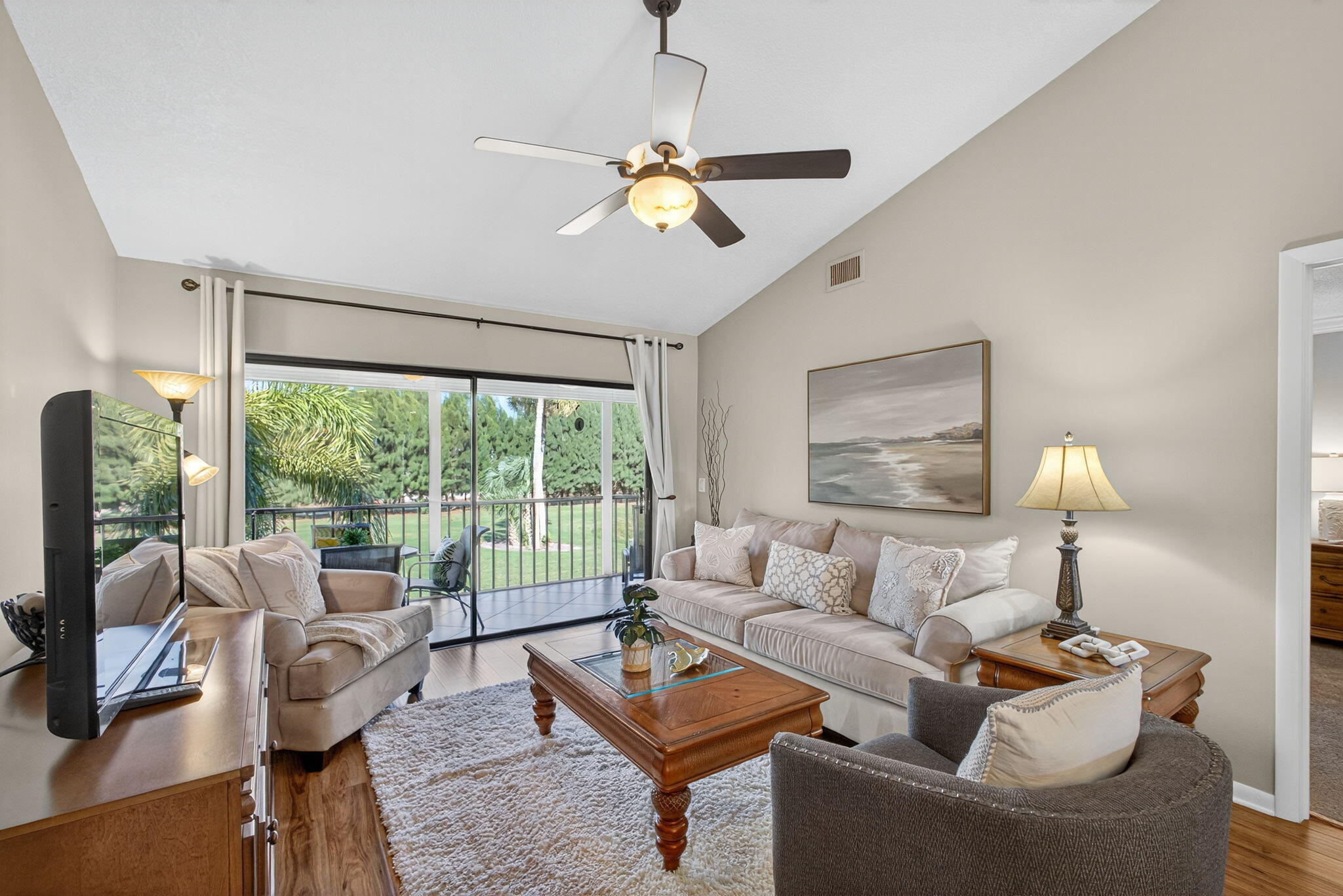 202 Pinecrest Circle, Unit B Jupiter, FL 33458 - Photo 15 of 44 Living Space