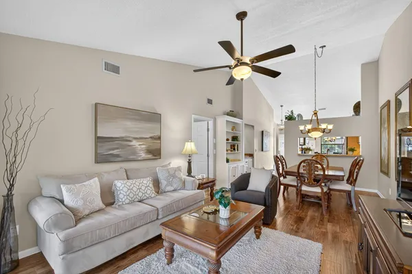$2,800 | 202 Pinecrest Circle, Unit B, Jupiter, FL 33458