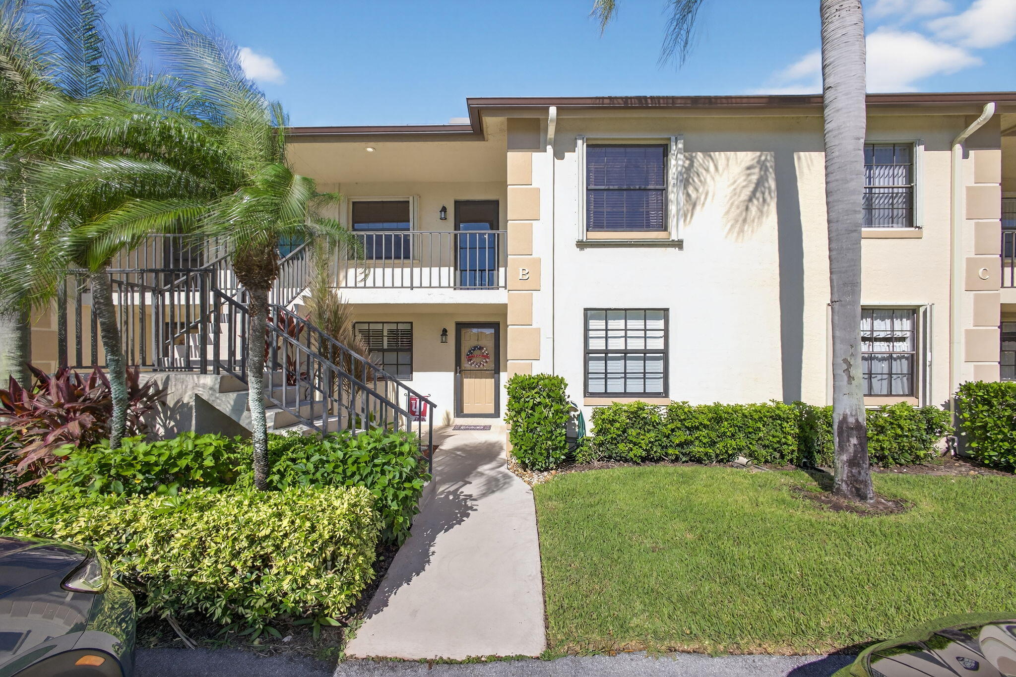 202 Pinecrest Circle, Unit B Jupiter, FL 33458 - Photo 2 of 44 Building Exterior