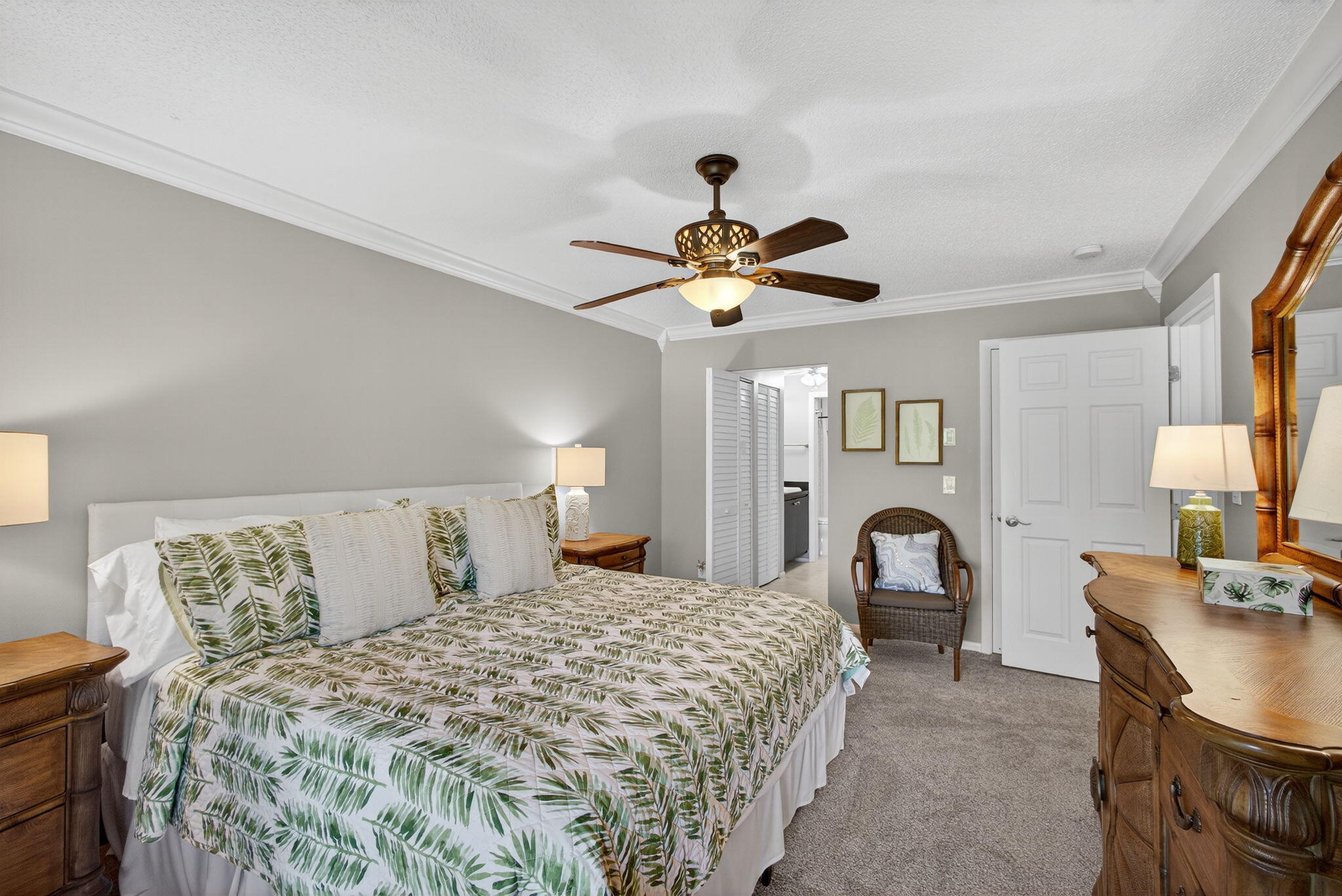 202 Pinecrest Circle, Unit B Jupiter, FL 33458 - Photo 21 of 44 Primary Bedroom