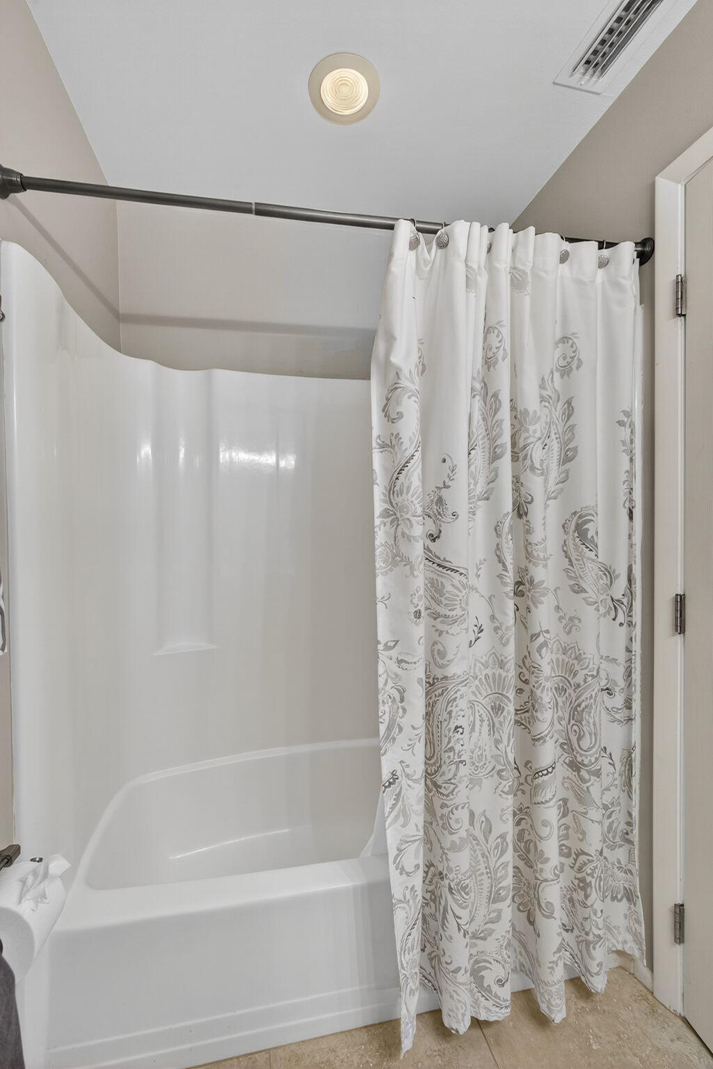 202 Pinecrest Circle, Unit B Jupiter, FL 33458 - Photo 33 of 44 2nd Bath