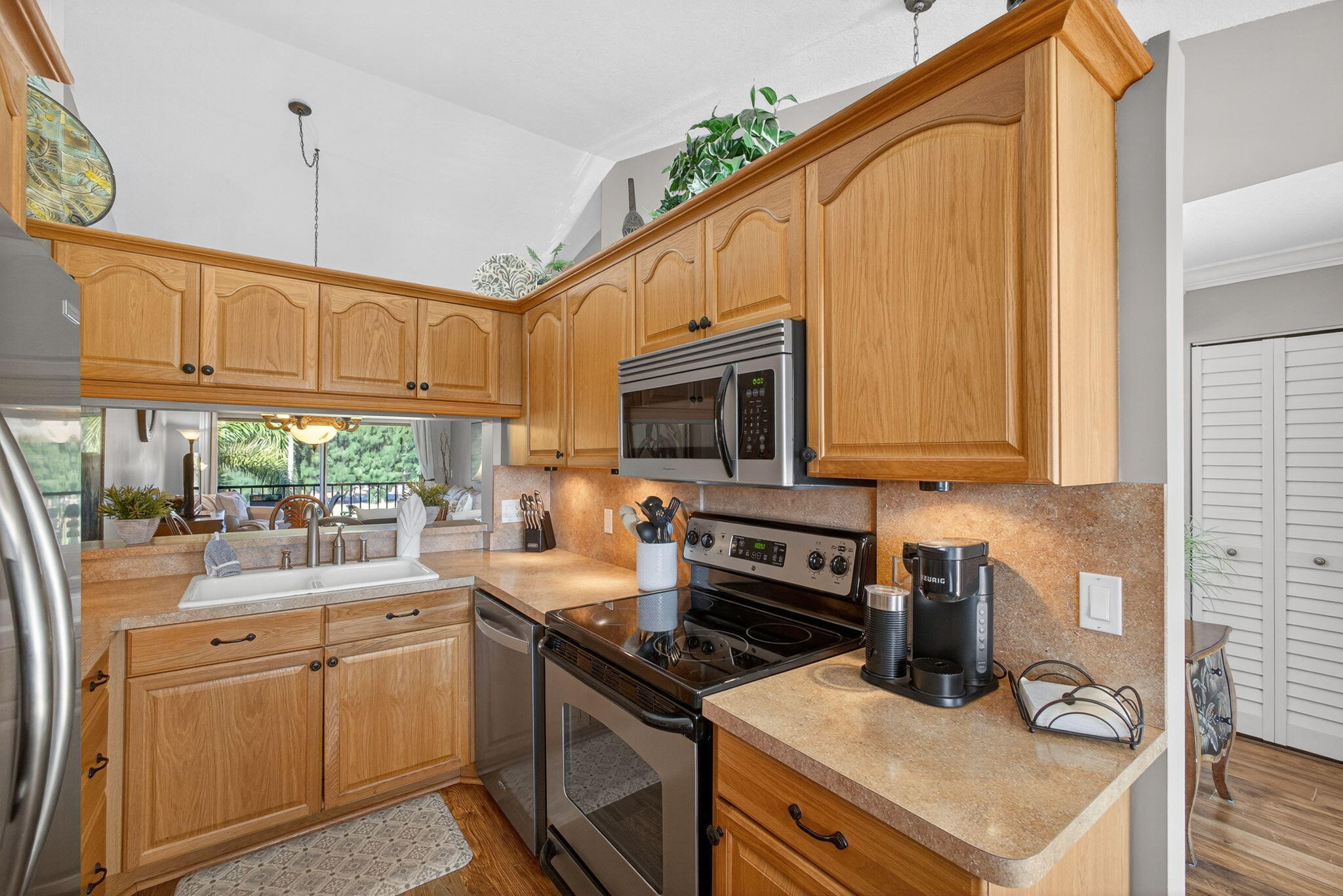 202 Pinecrest Circle, Unit B Jupiter, FL 33458 - Photo 9 of 44 Kitchen