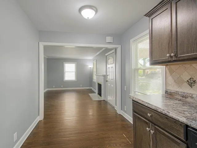 $194,450 | 1222 West 26th Street South, Independence, MO 64052