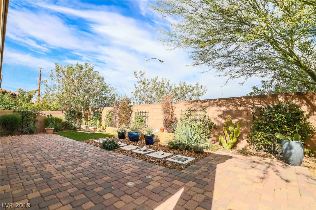 68 Newton Ridge Way Las Vegas, NV 89183 - Photo 35 of 39 Gallery Image 35
