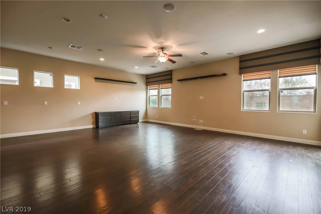 68 Newton Ridge Way Las Vegas, NV 89183 - Photo 5 of 39 Gallery Image 5