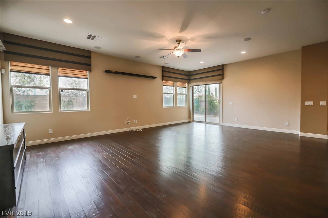 68 Newton Ridge Way Las Vegas, NV 89183 - Photo 6 of 39 Gallery Image 6
