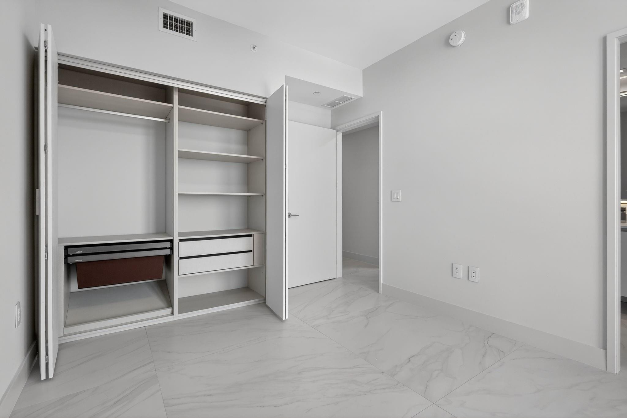 700 Northeast 24th Street, Unit 2207 Miami, FL 33137 - Photo 33 of 83 Photo 34