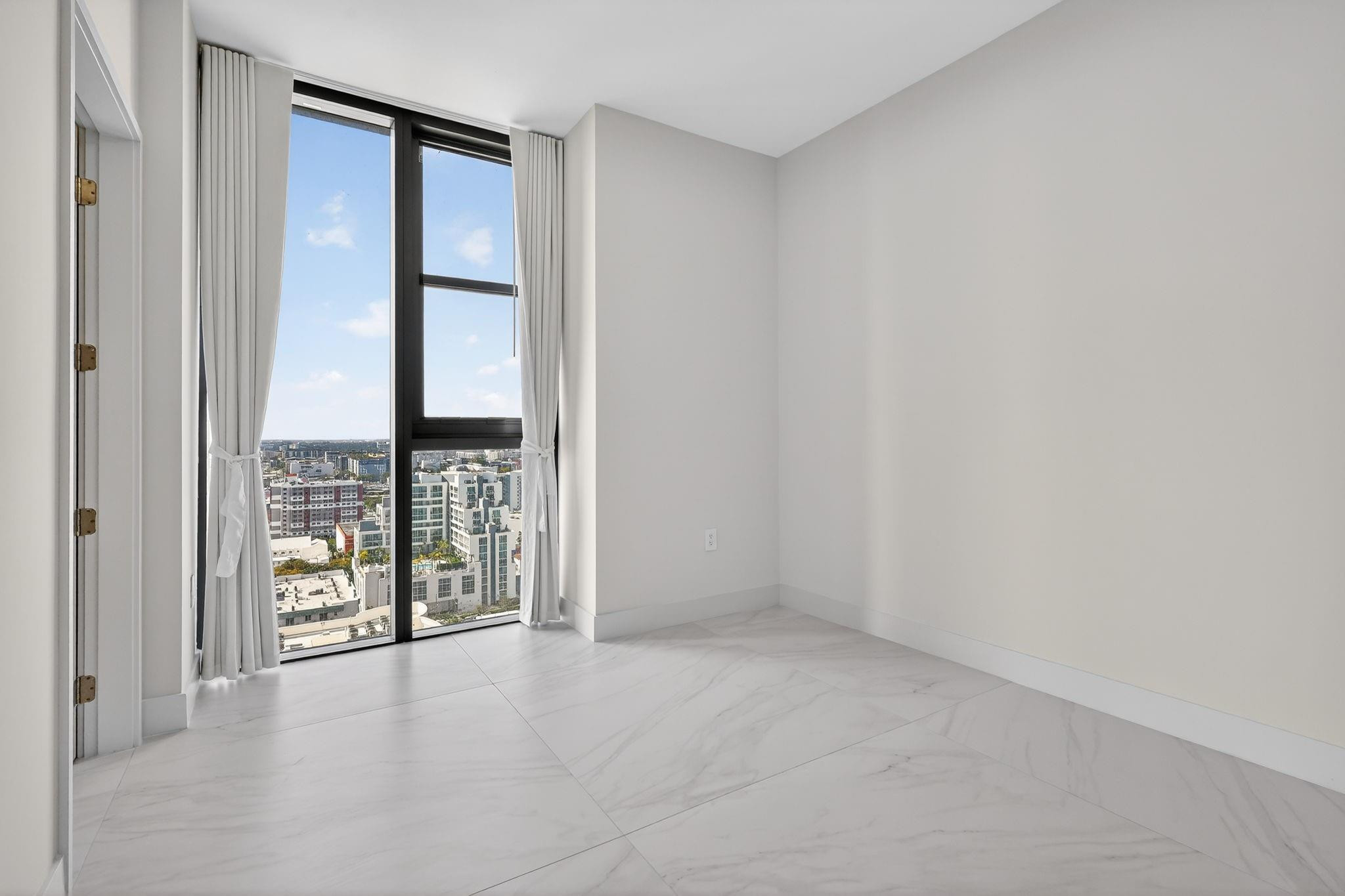 700 Northeast 24th Street, Unit 2207 Miami, FL 33137 - Photo 34 of 83 Photo 35