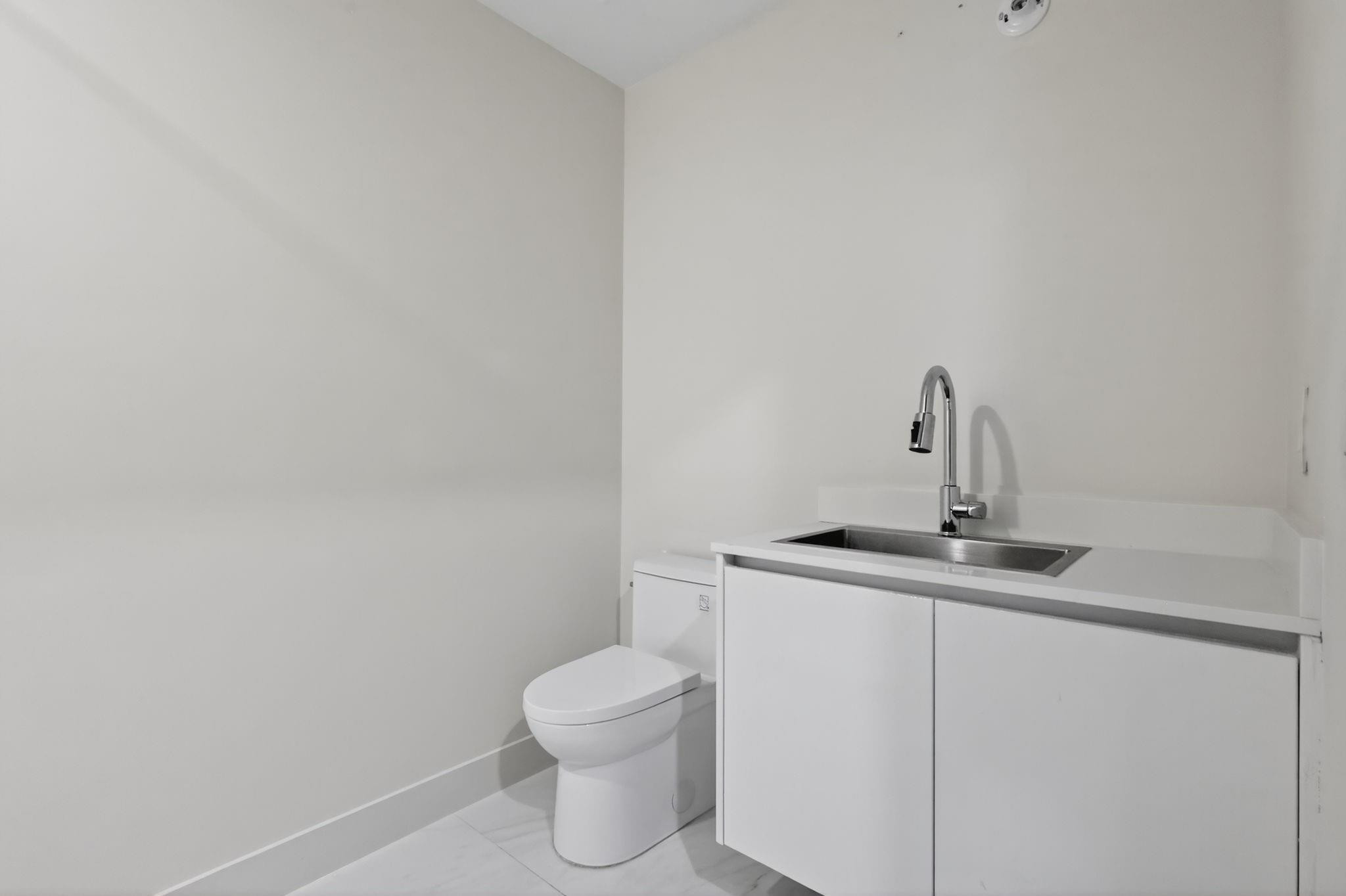 700 Northeast 24th Street, Unit 2207 Miami, FL 33137 - Photo 38 of 83 Photo 39