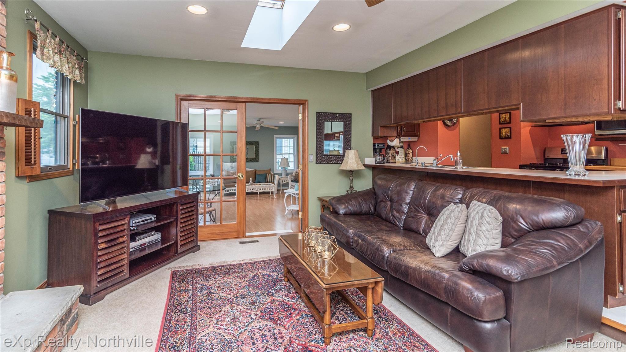 837 Meadowlake Road Canton, MI 48188 - Photo 28 of 51 027_18.jpg