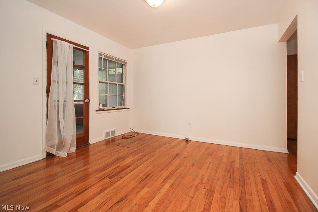 2840 Ludlow Road Cleveland, OH 44120 - Photo 4 of 30