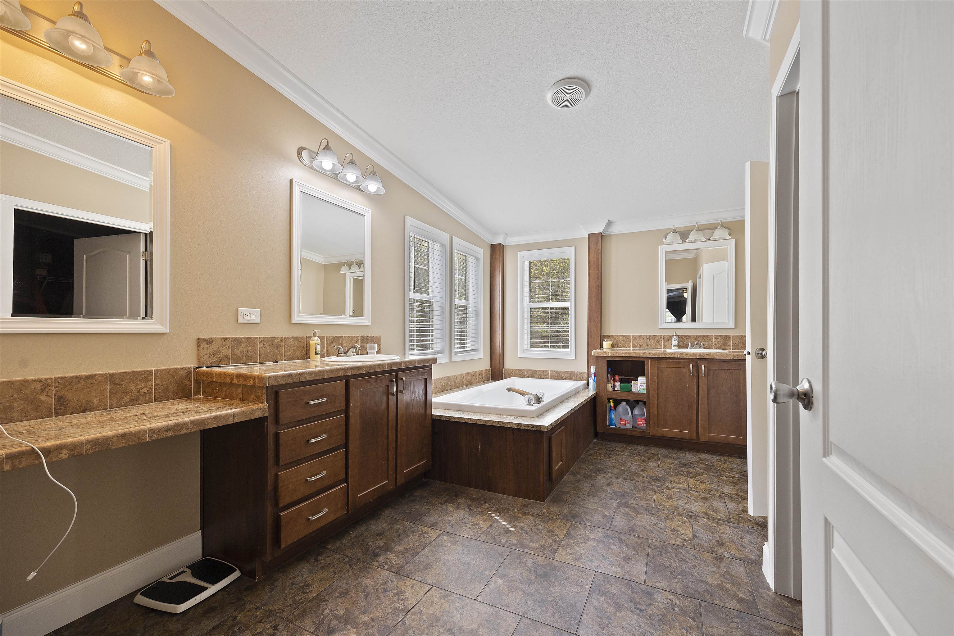 572 Northeast Oak Hill Road Pinetta, FL 32350 - Photo 22 of 48