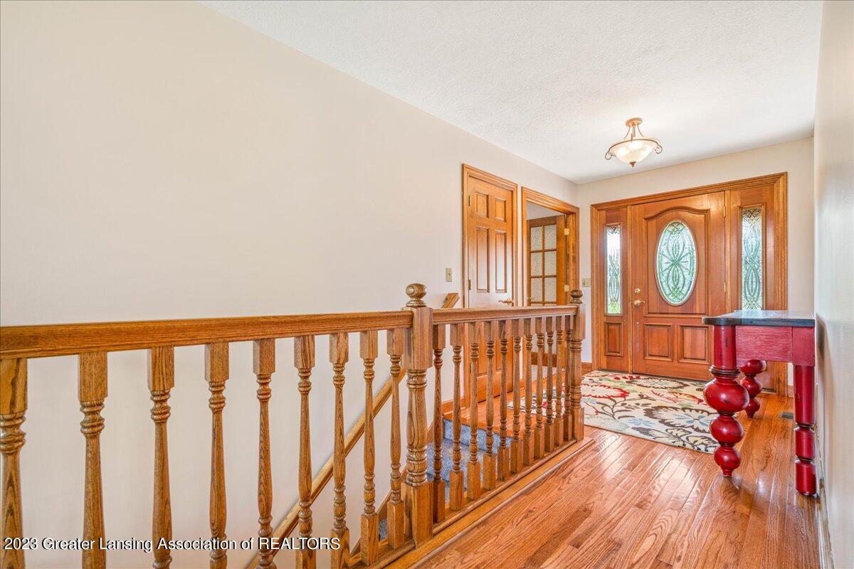 10568 Royston Road Grand Ledge, MI 48837 - Photo 11 of 60 21-Media Jett-14