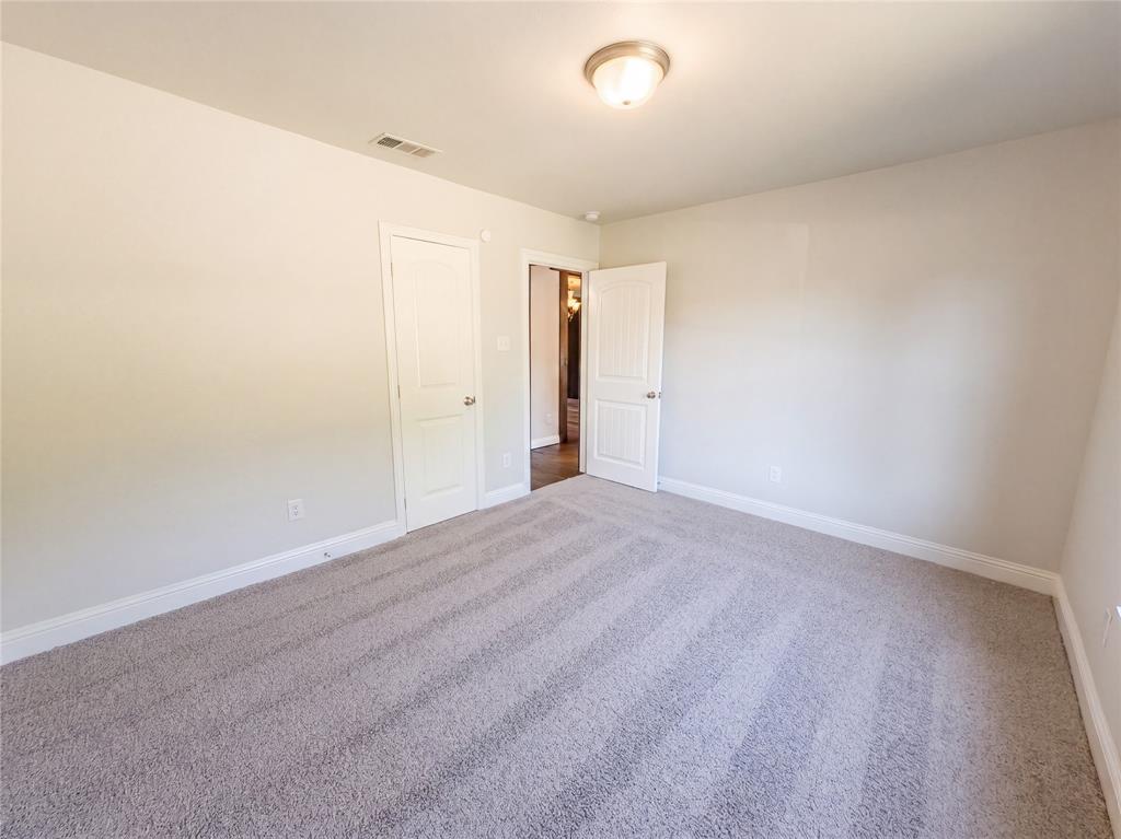 2810 Fordham Road Dallas, TX 75216 - Photo 12 of 20 Gallery Image 12