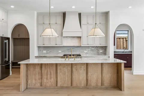 $1,075,000 | 419 Cameron Avenue, Dallas, TX 75223