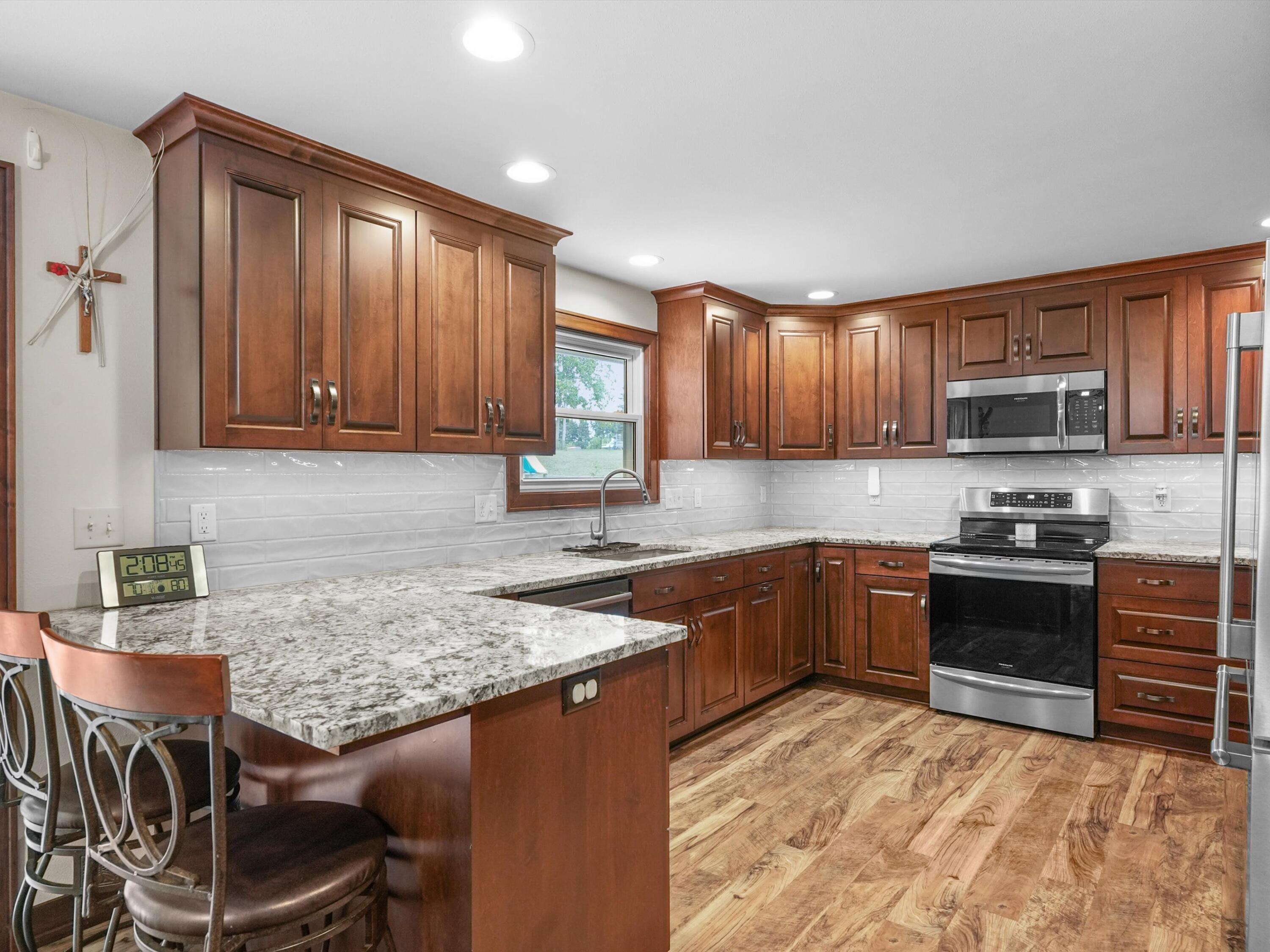217 East Samz Road Mishicot, WI 54228 - Photo 23 of 43 26-Kitchen View