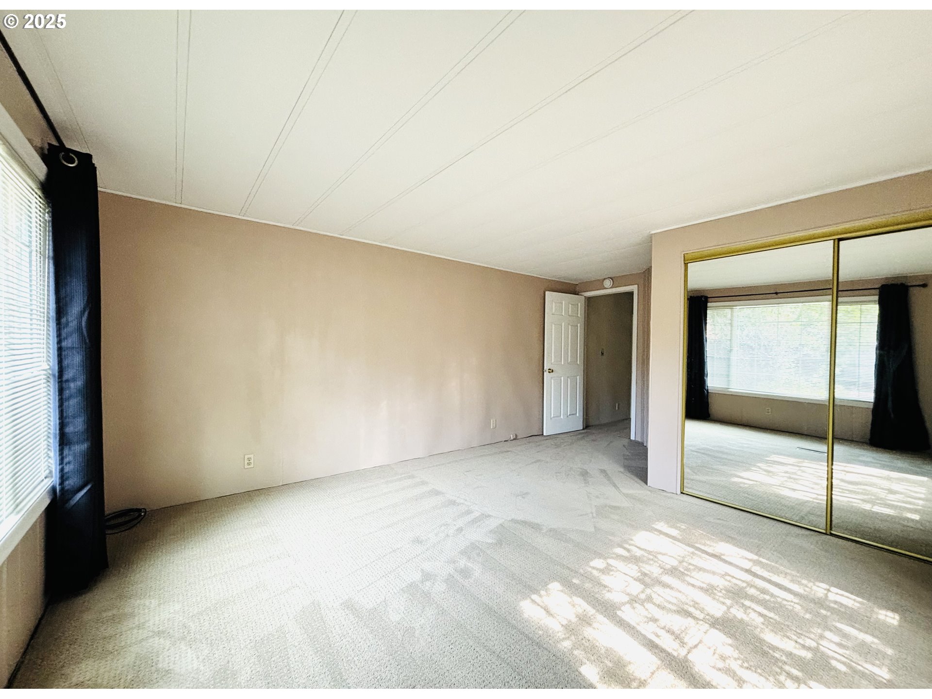 1600 Rhododendron Drive, Unit 29 Florence, OR 97439 - Photo 18 of 35 a view of an empty room