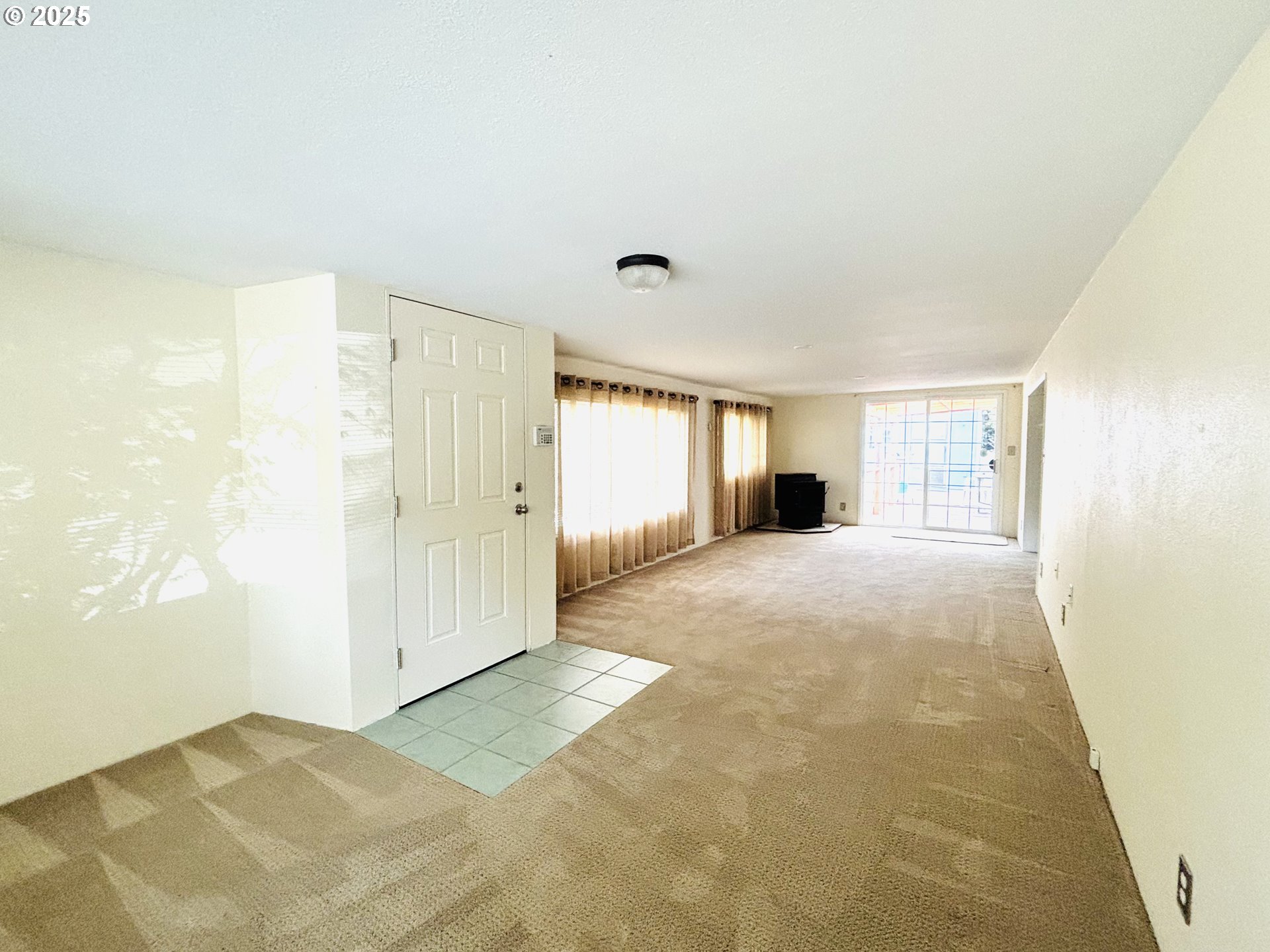 1600 Rhododendron Drive, Unit 29 Florence, OR 97439 - Photo 6 of 35 a view of a big room with closet and windows
