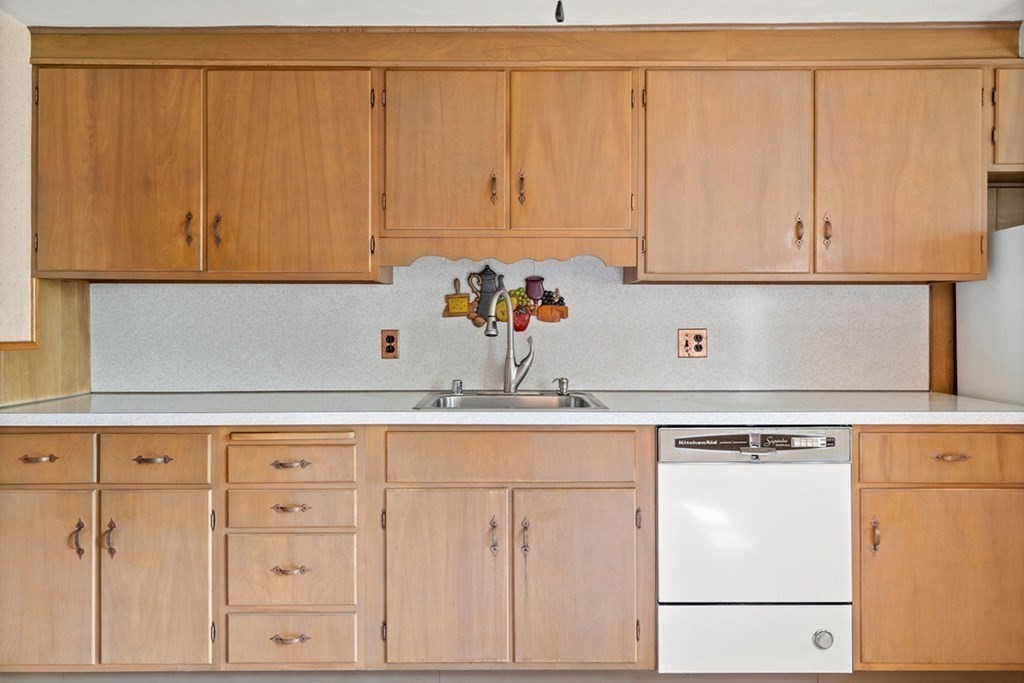 47 Fulton Spring Road Medford, MA 02155 - Photo 16 of 31 Gallery Image 16
