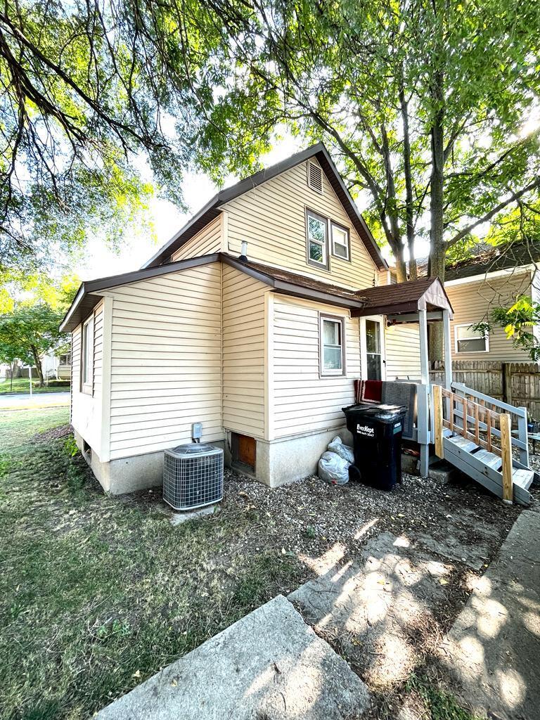1039 Rathbone Street Southwest Wyoming, MI 49509 - Photo 3 of 21 back