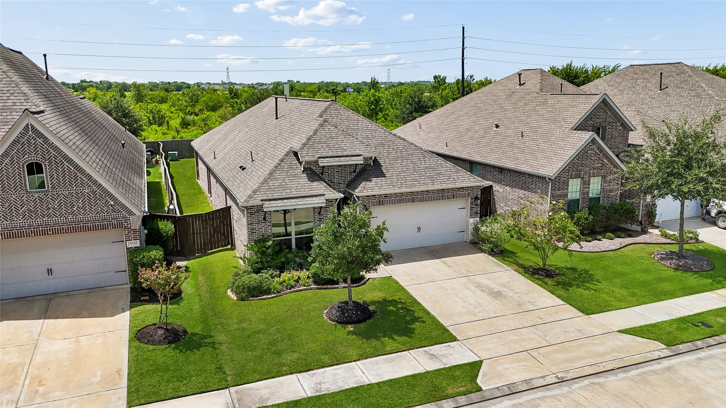9230 Eckert Road Rosharon, TX 77583 - Photo 18 of 21 Front of the home