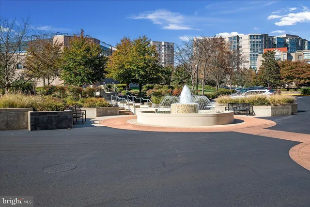 $399,900 | 19375 Cypress Ridge Terrace, Unit 207, Leesburg, VA 20176