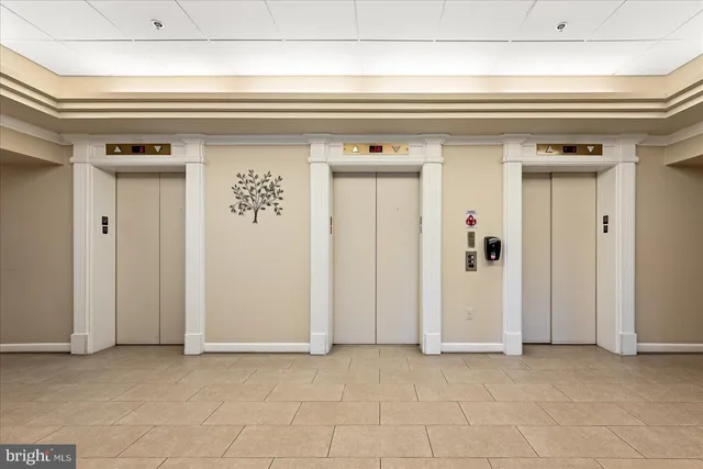 $399,900 | 19375 Cypress Ridge Terrace, Unit 207, Leesburg, VA 20176