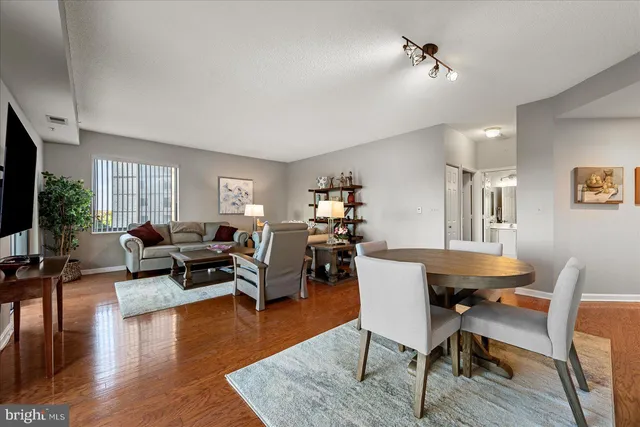 $399,900 | 19375 Cypress Ridge Terrace, Unit 207, Leesburg, VA 20176