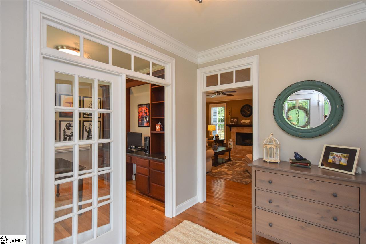 511 East Darby Road Taylors, SC 29687 - Photo 4 of 36 Gallery Image 4