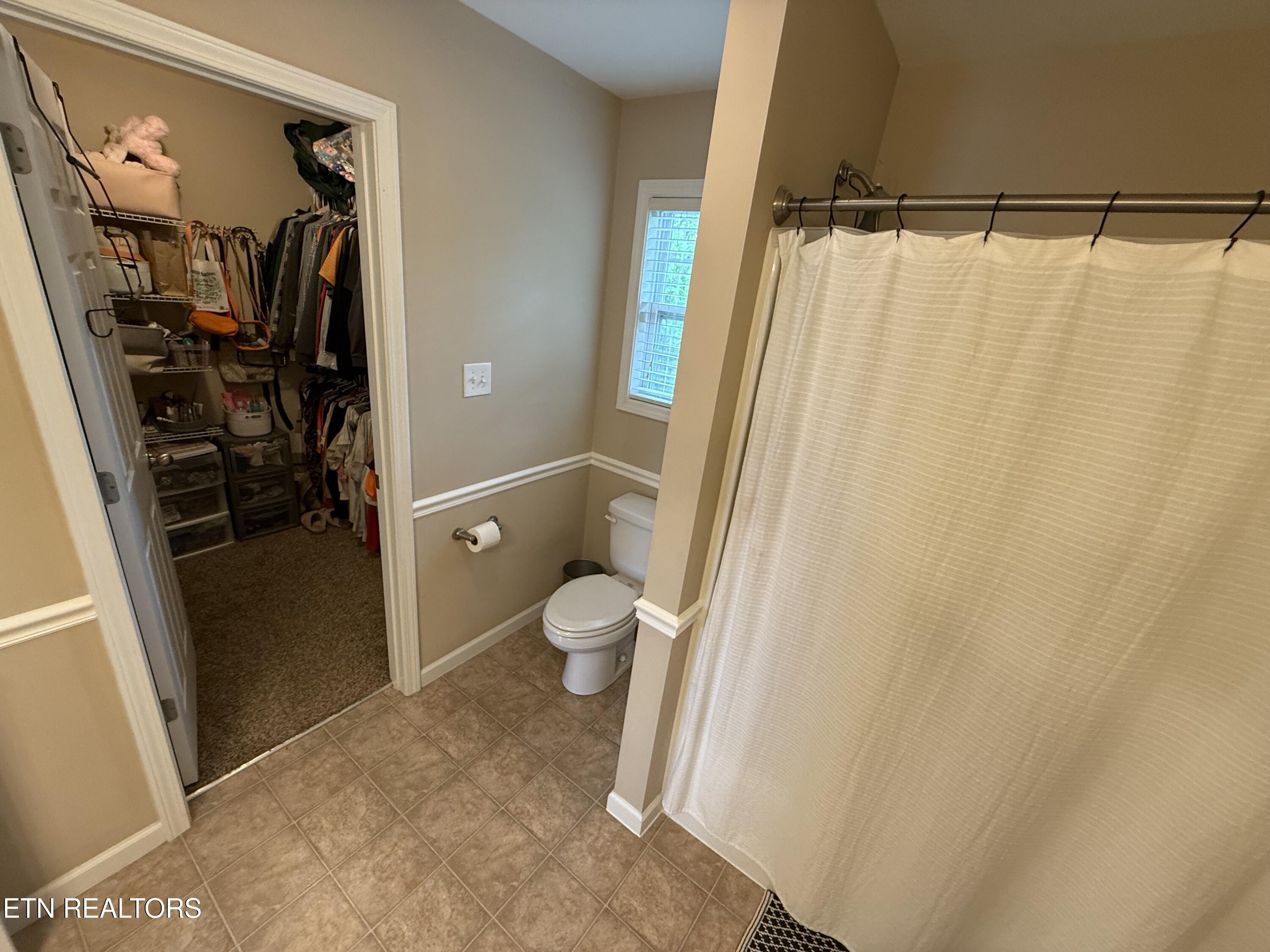 8547 Bowsong Lane Powell, TN 37849 - Photo 11 of 18 Primary Bath